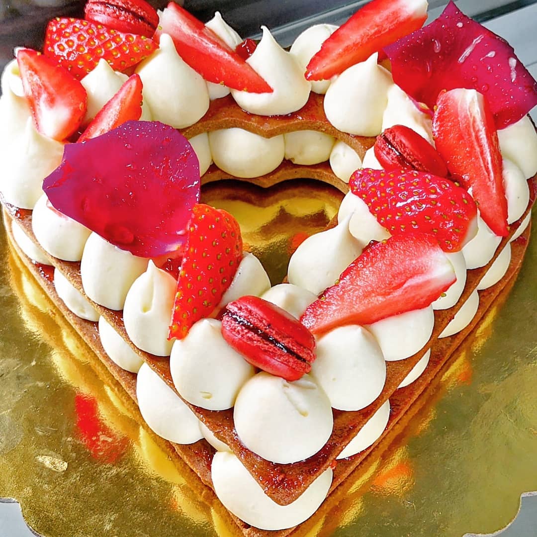 Cream tart a cuore